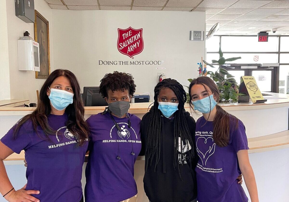 HHOH-volunteers-at-salvation-army